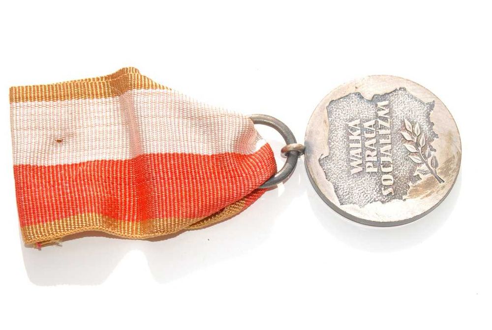 Stary medal odznaczenie Polska - WALKA PRACA SOCJALIZM