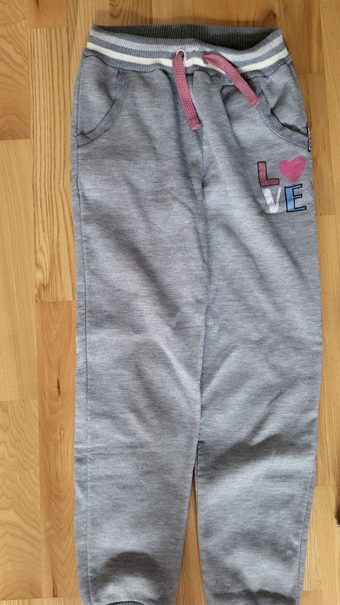 Szare dresy Primark