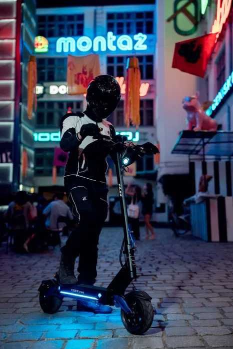 Wodoodporna hulajnoga elektryczna Hiley Tiger EVO GT - Midnight Blue