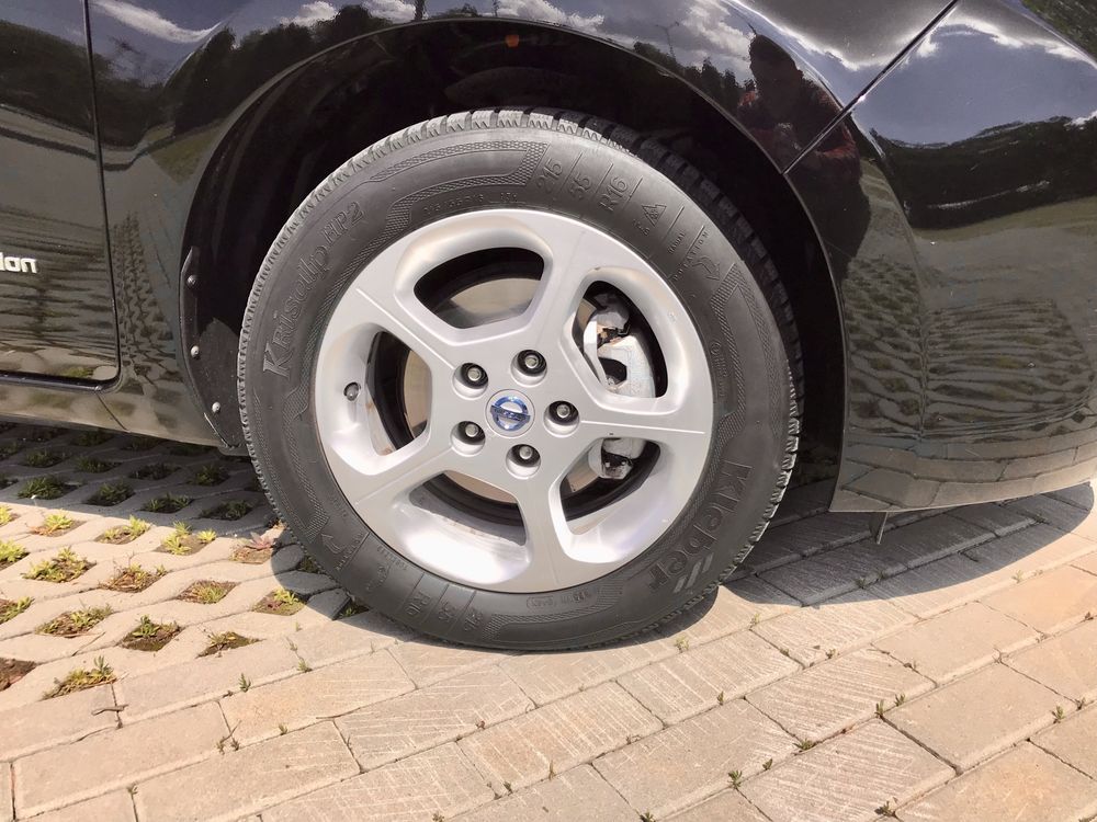 Продам Nissan Leaf SV 24 kw с Webasto