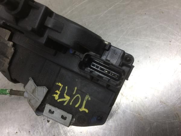 Fechadura / fecho porta frente direito NISSAN Juke (F15)