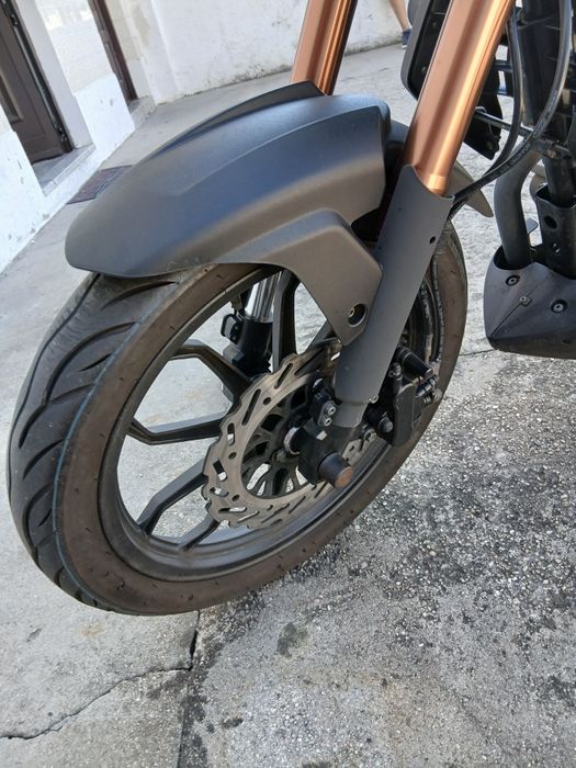 Moto Um  Xtreet  125