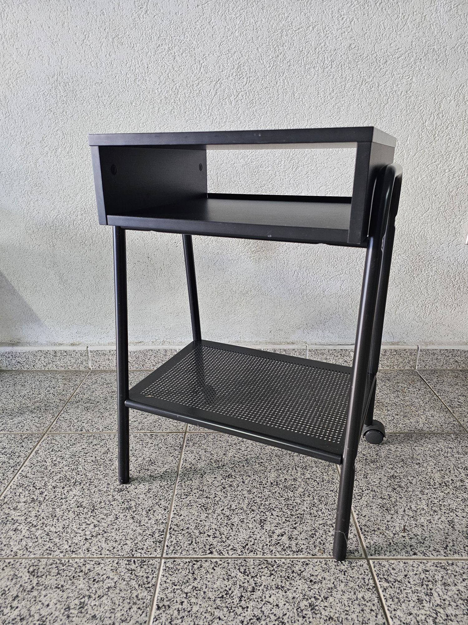 Mesa cabeceira IKEA