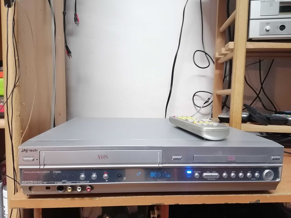 Magnetowid /Nagrywarka VHS/DVD-RW  JAY-TECH JT8850 HIFI STEREO pilot