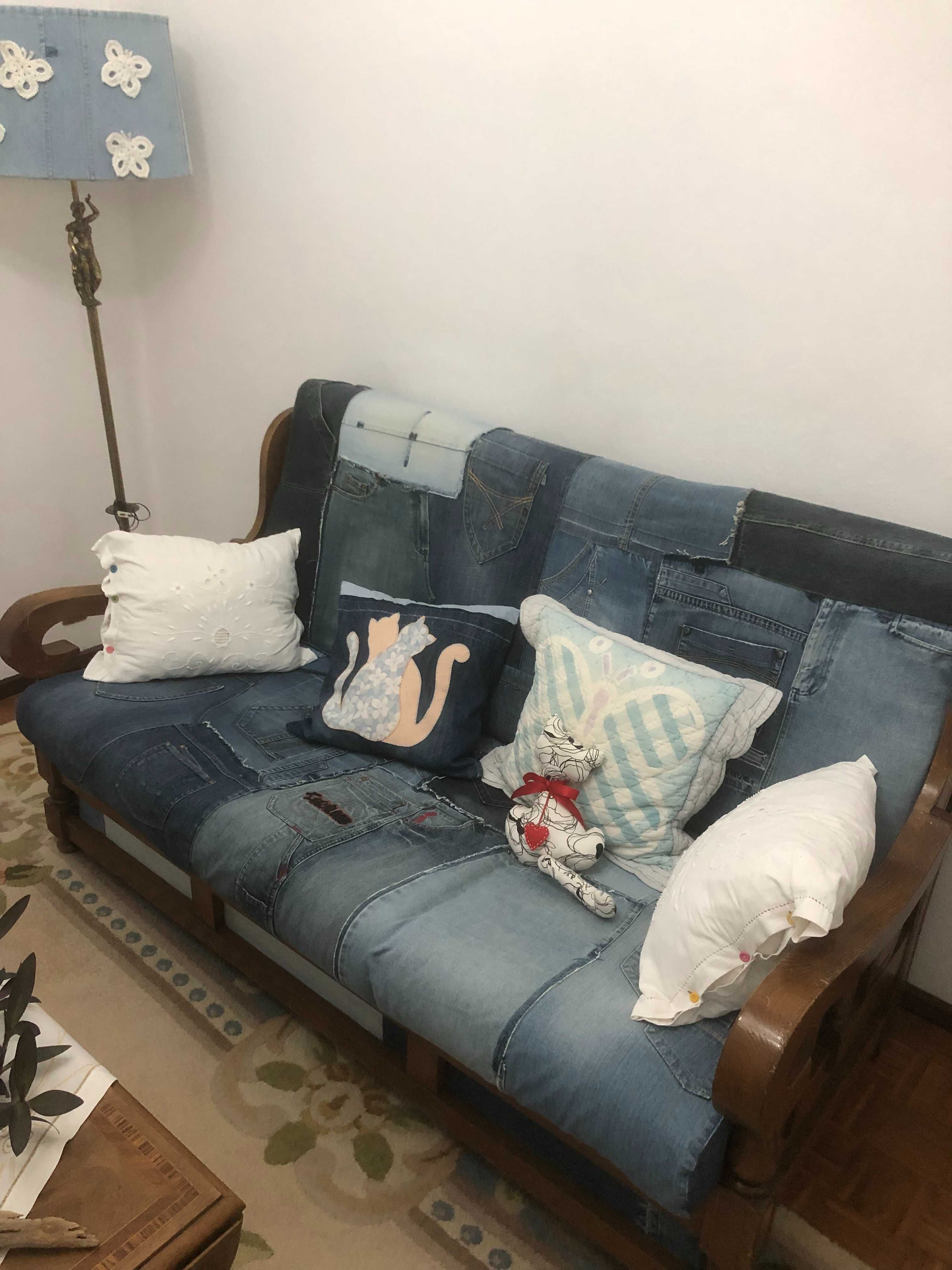 Sofá cama forrado a ganga