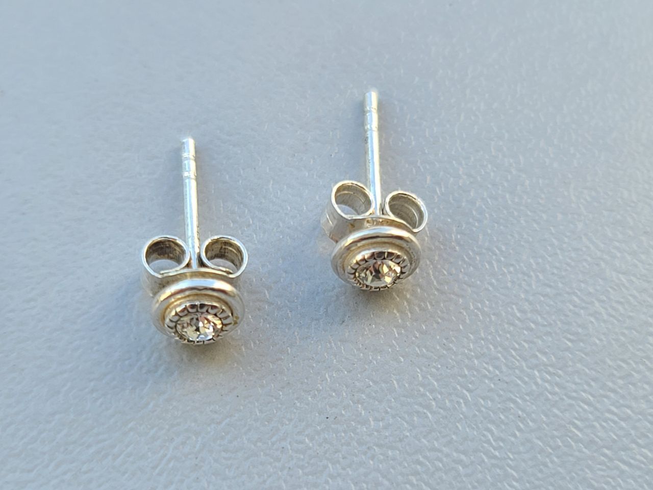 Сережки гвоздики серебро 925 six кульчики
