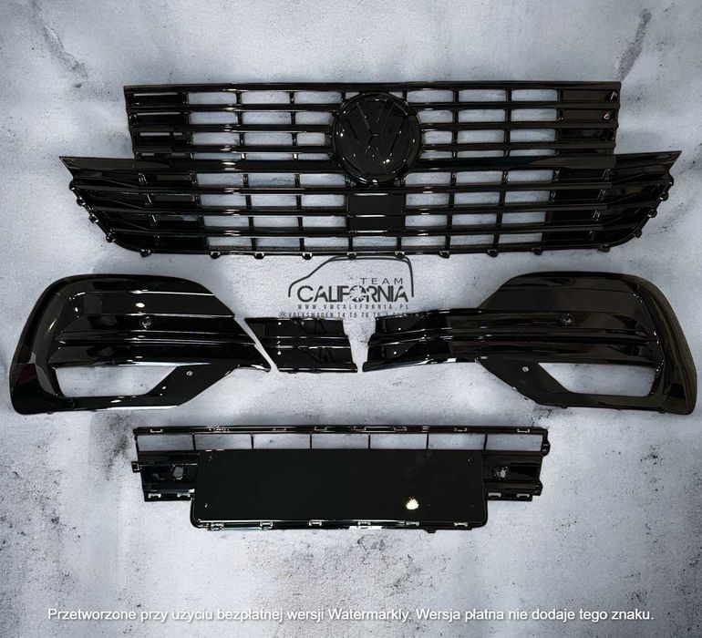 Przedni grill VW T6.1 czujniki do zderzaka kolor czarny błyszczący