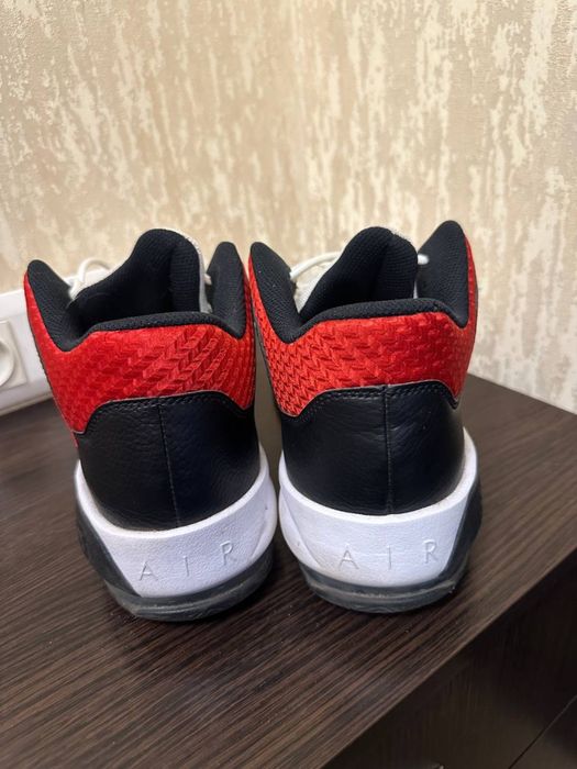 Кросівки jordan max aura 6