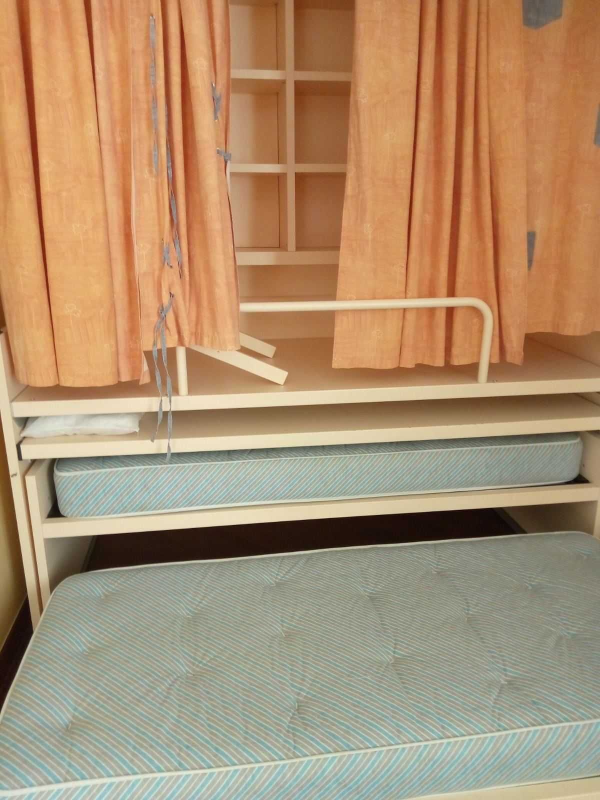 СДАМ  240 кв.м  на ул. пр.Шевченко  29а ,4 комн. квартира, 2 уровня