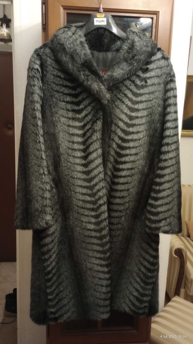 Sztuczne futro srebrno-czarne płaszcz
