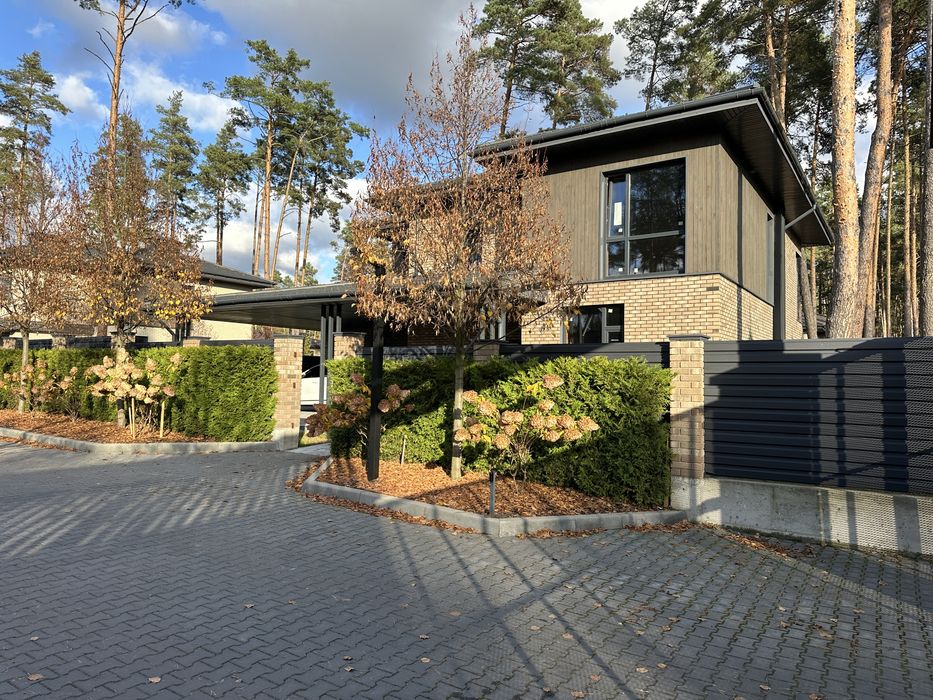 Якісний будинок 206 м2 в закритому котеджному містечку. 10 соток