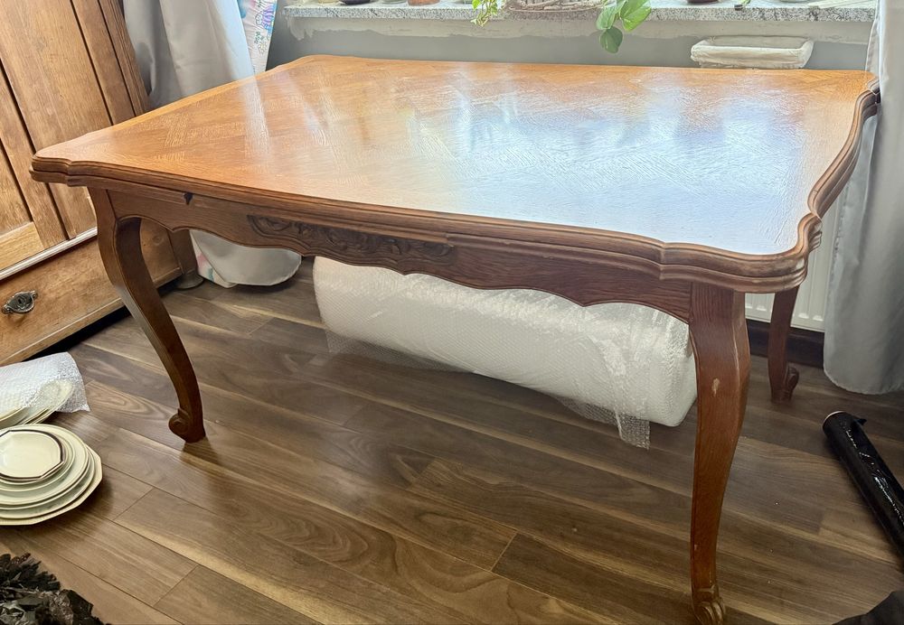 Stol drewniany rozkładany, dębowy.