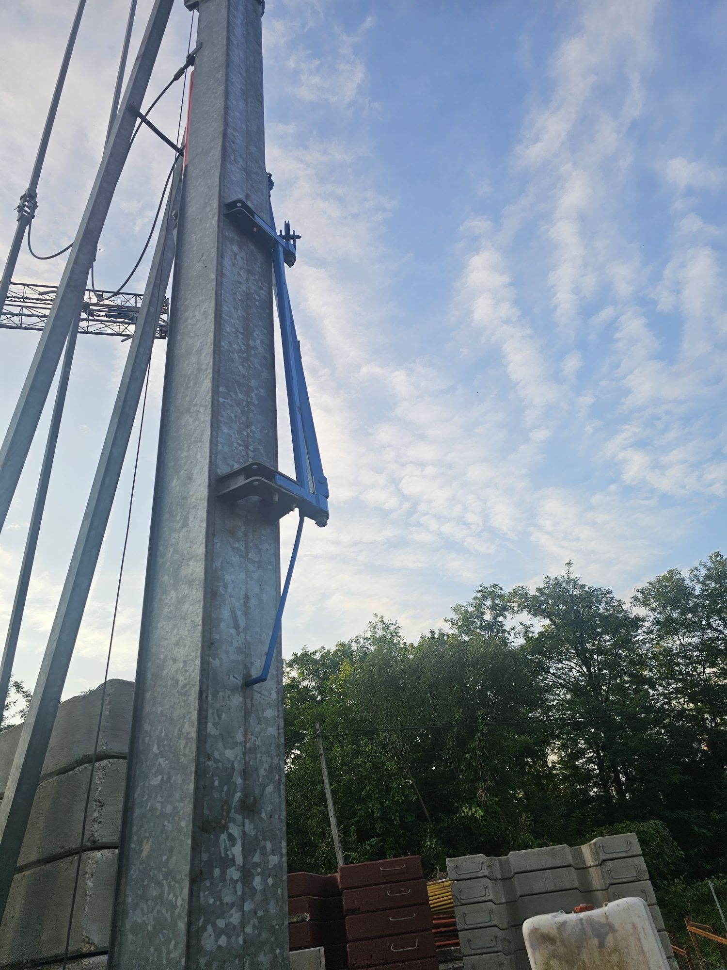 Żuraw szybkomontujacy 24 m 1500 kg UDT