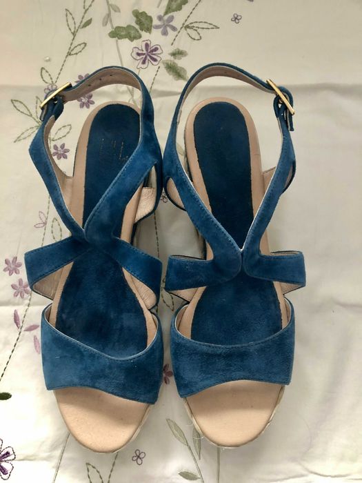 Sandały na koturnie Bili Bi