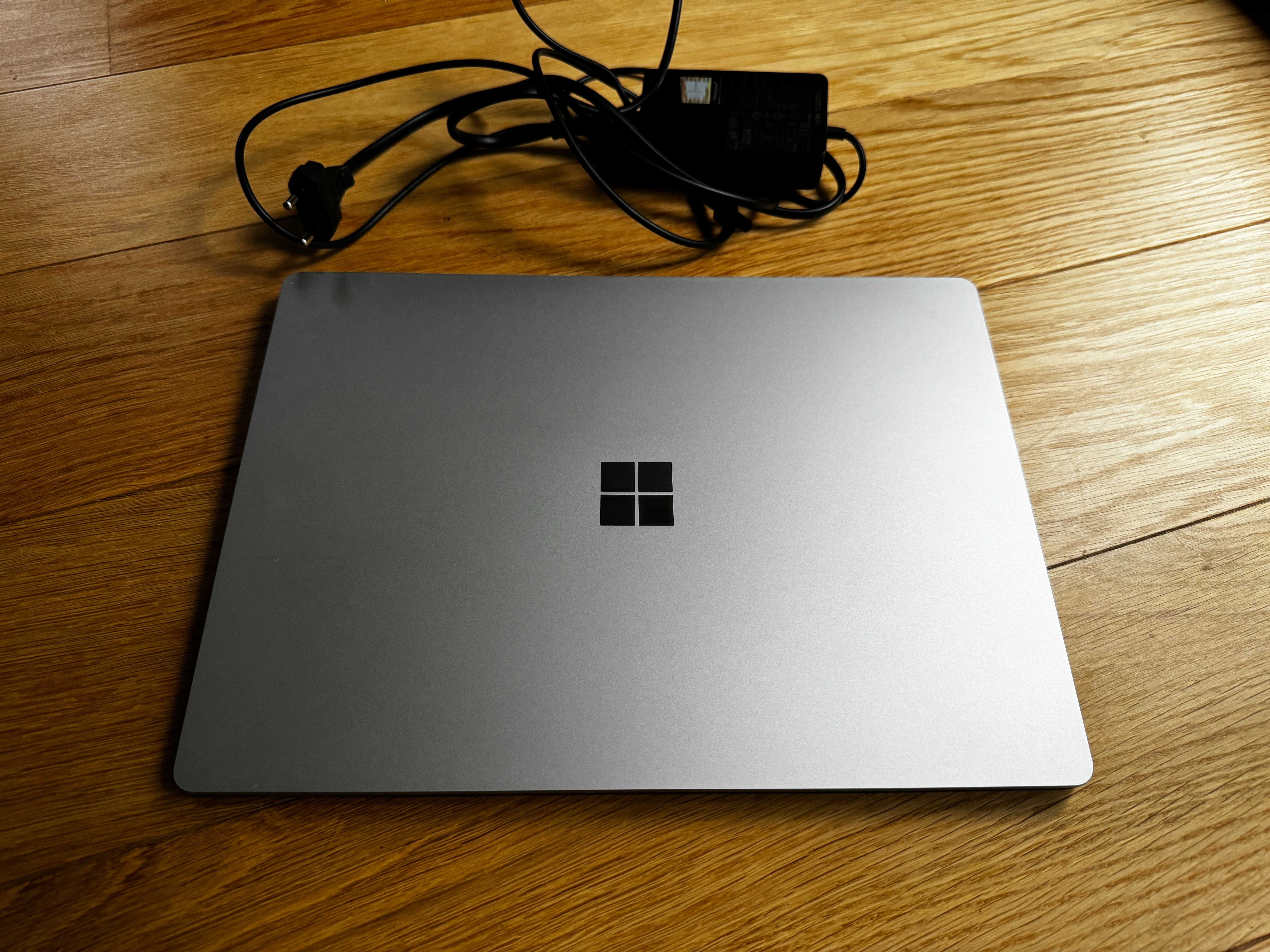 Microsoft Surface Laptop 4 - 13.5" touch Ryzen 5 16GB/256GB