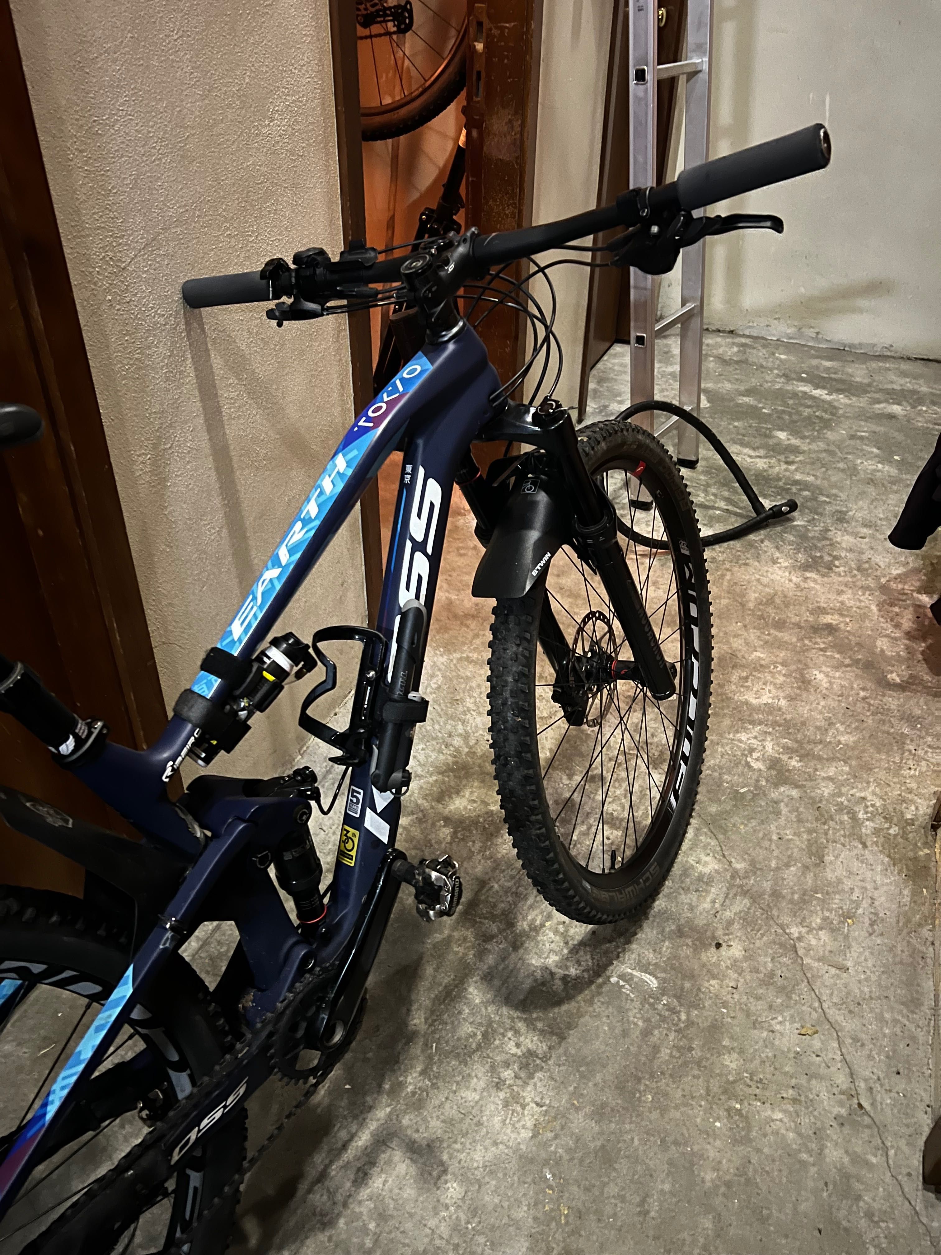 Bicicleta Kross Earth Tokyo Carbono Suspensão Total