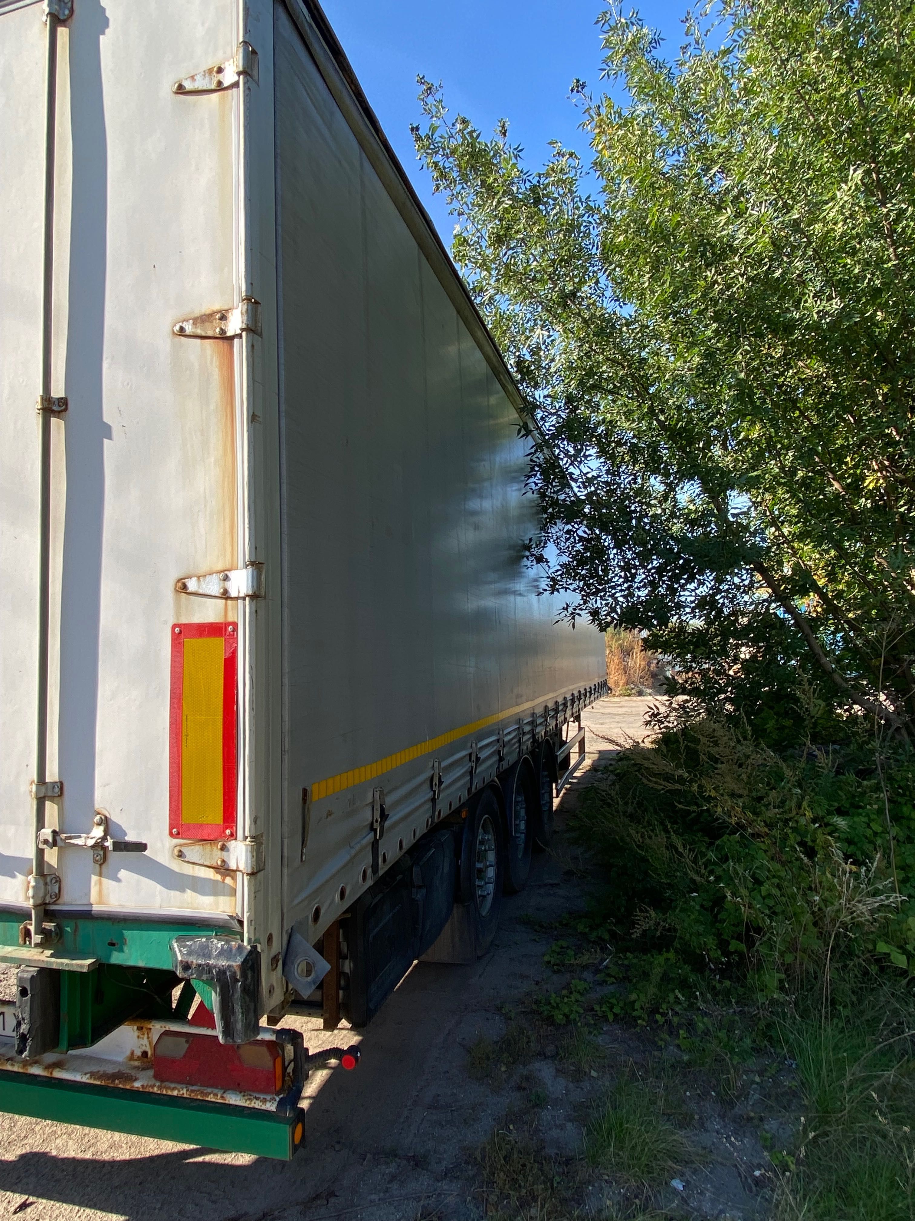 Напівпричіп тентовантй FRUEHAUF TX34