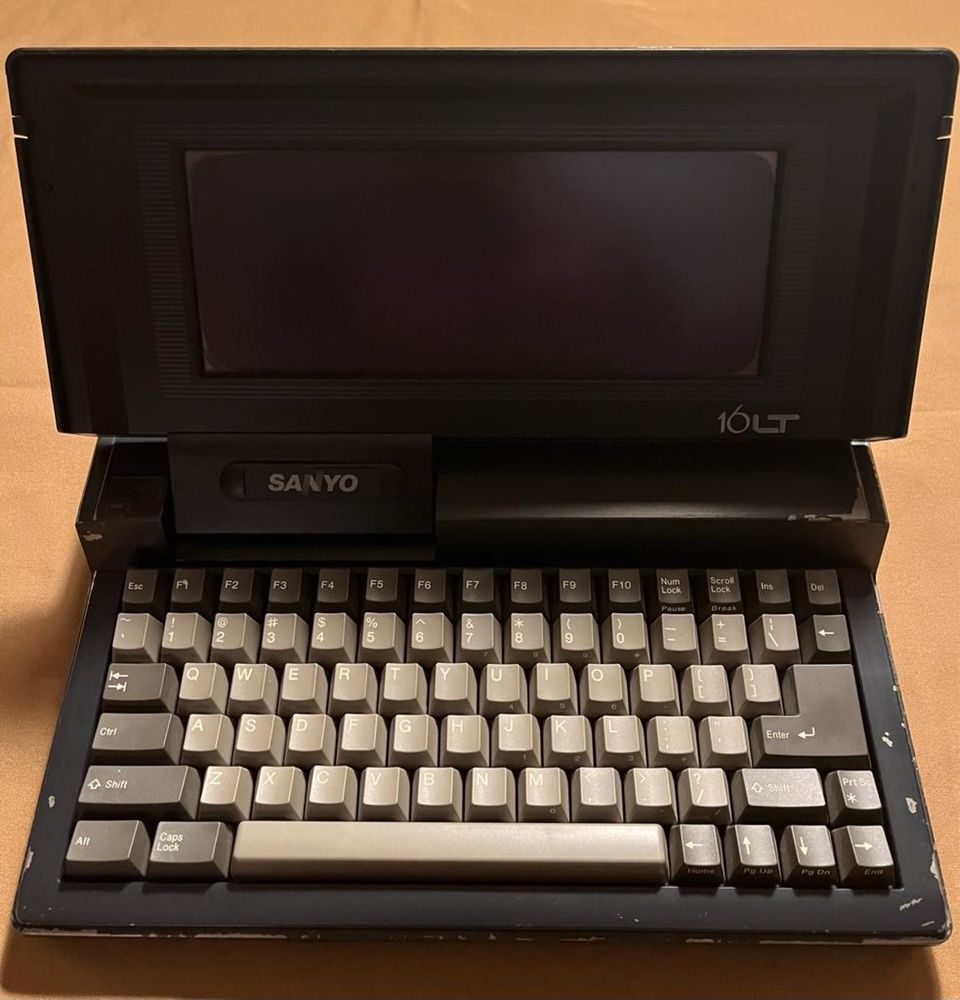 Computador sanyo 16LT