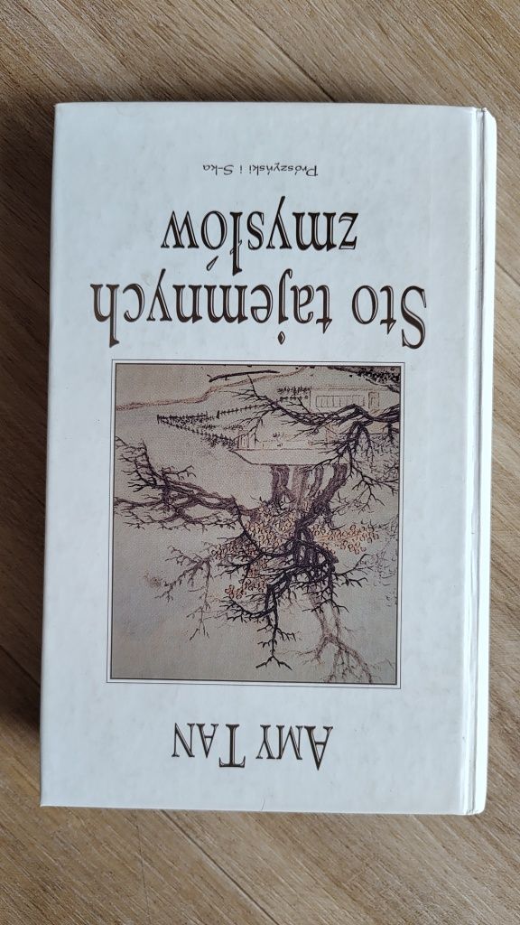 Sto tajemnych zmysłów - Amy Tan