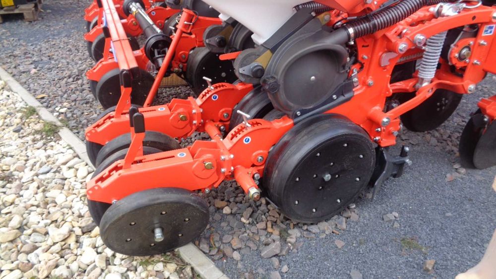 Siewnik pneumatyczny Kuhn Maxima 3 6TS do kukurydzy najtaniej w POLSCE