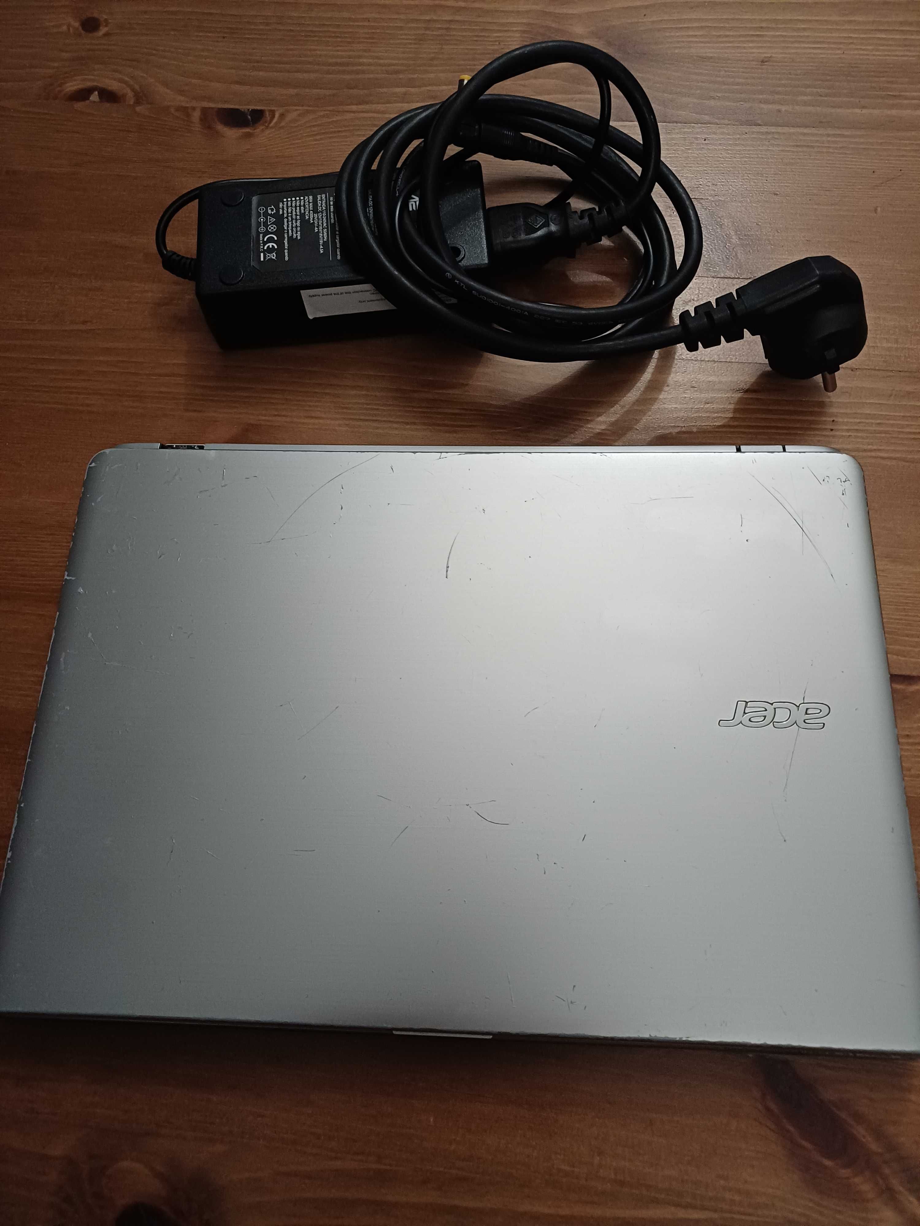 Vendo Acer aspire v5 monitor touch