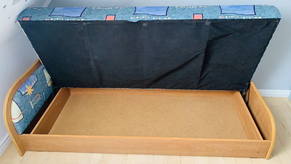 Tapczan tapicerowany 90/200