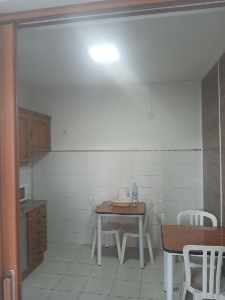 Fabuloso Armazém em cabanas de Palmela com 500 m2 junto à  coca cola