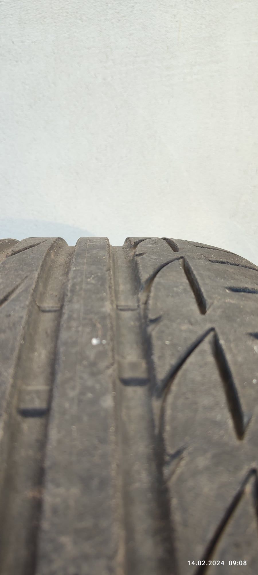 Opony 2 sztuki. Bridgestone 225/40r18  cena za dwie