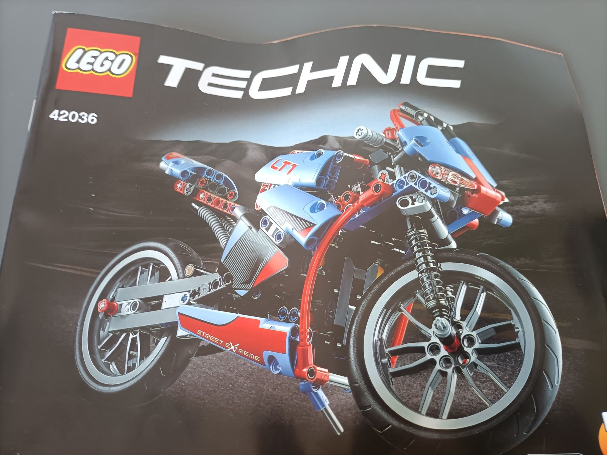 LEGO TECHNIC 42036 Motocykl