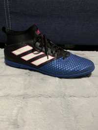 buty halowe adidas