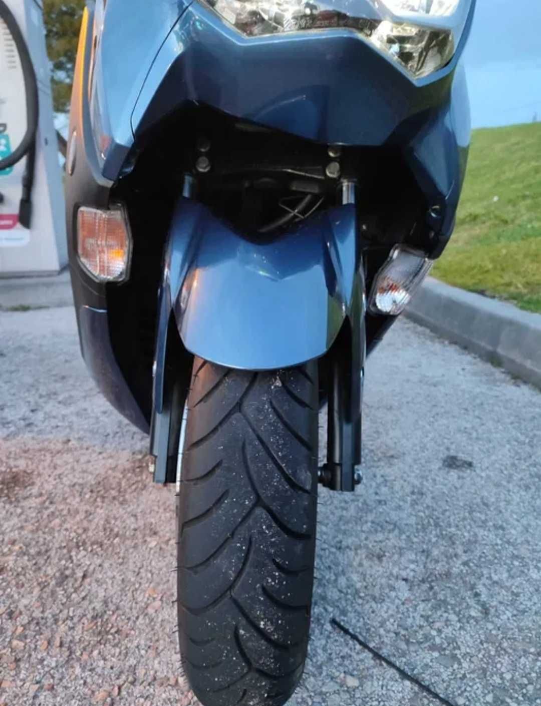 Yamaha Nmax 125...