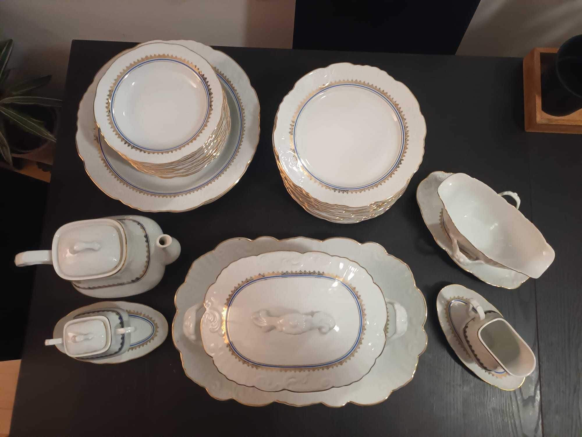 Serviço de Mesa Vista Alegre de 35 peças como novo