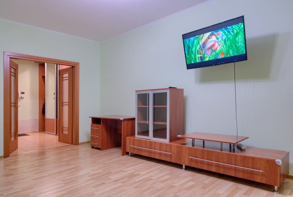 Двокімнатна квартира.  Позняки.  вул.  Ахматової