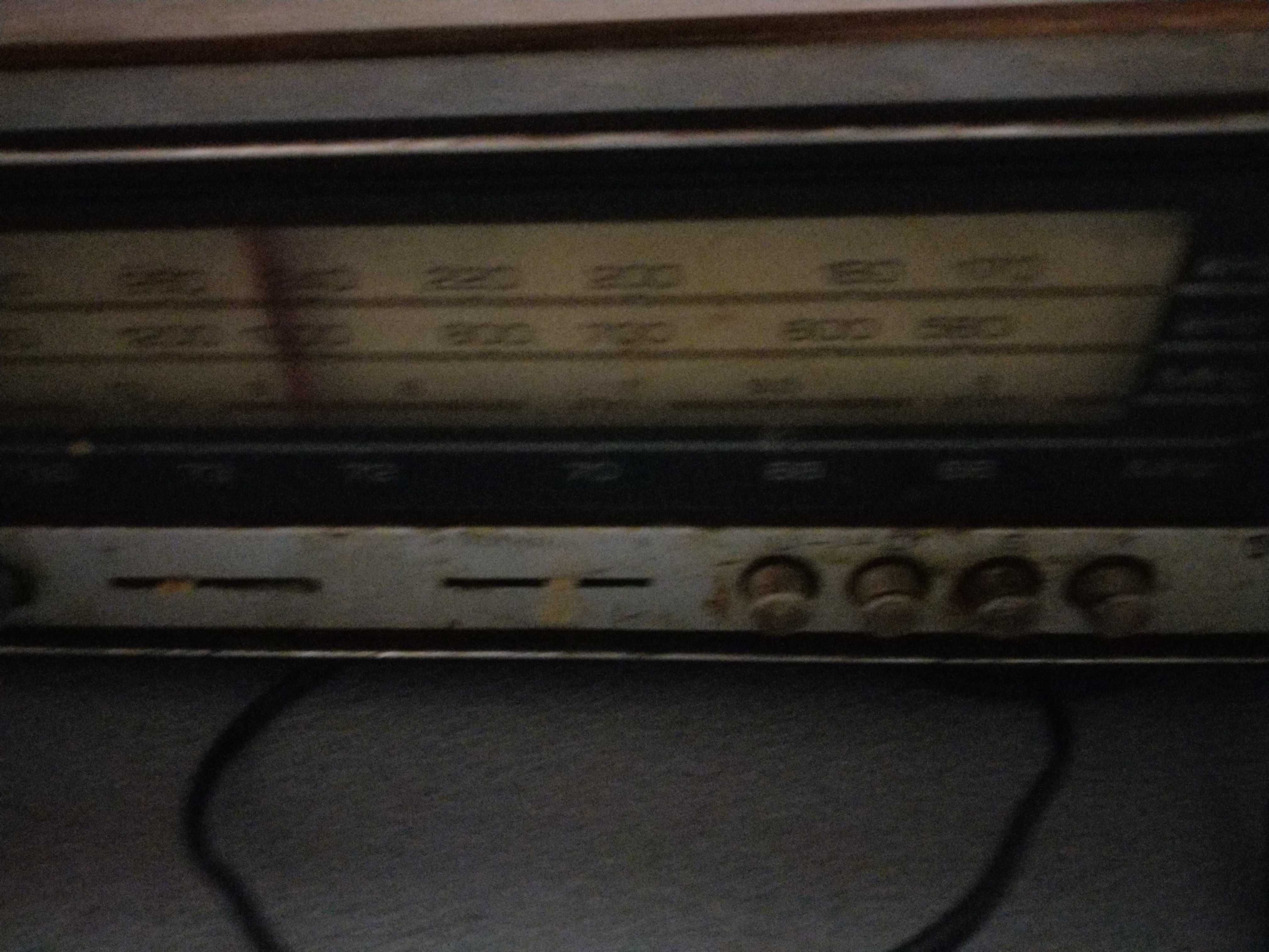Radio Unitra Giewont - stare PRL, uszkodzone