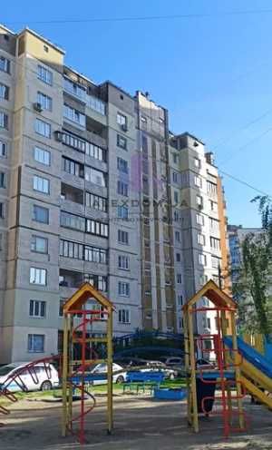 Продається 3-к квартира вул. Милославська, буд. 31, Троєщина