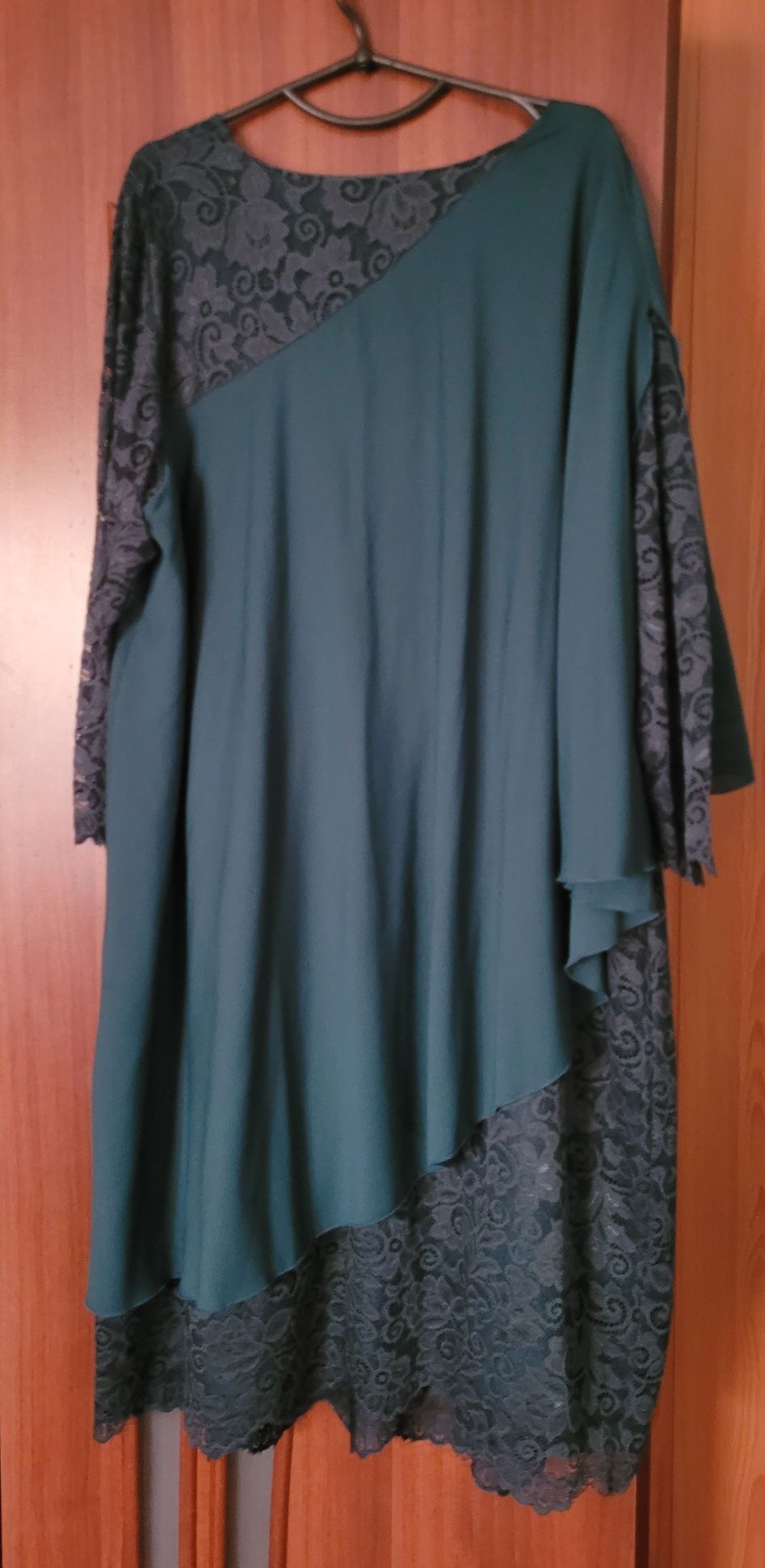 Розкішна сукня plus size