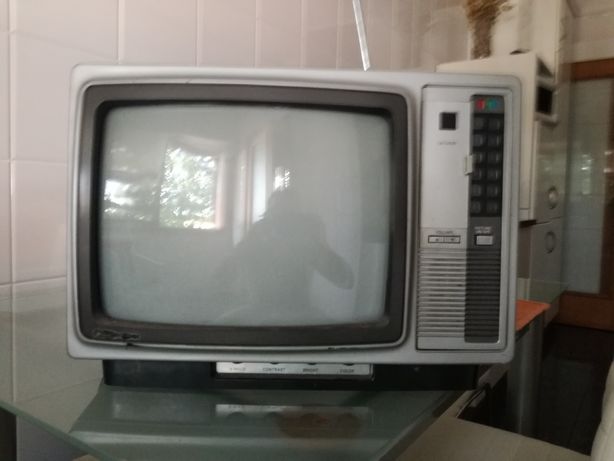 Vendo tv antiga a funcionar
