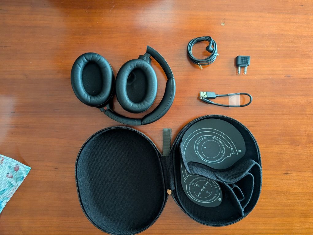 Sony WH1000XM4 (como novos)