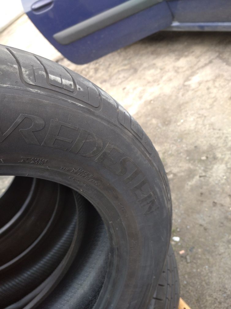 Автошини 185/65 R15 бу. в чудовому стані,,літня.