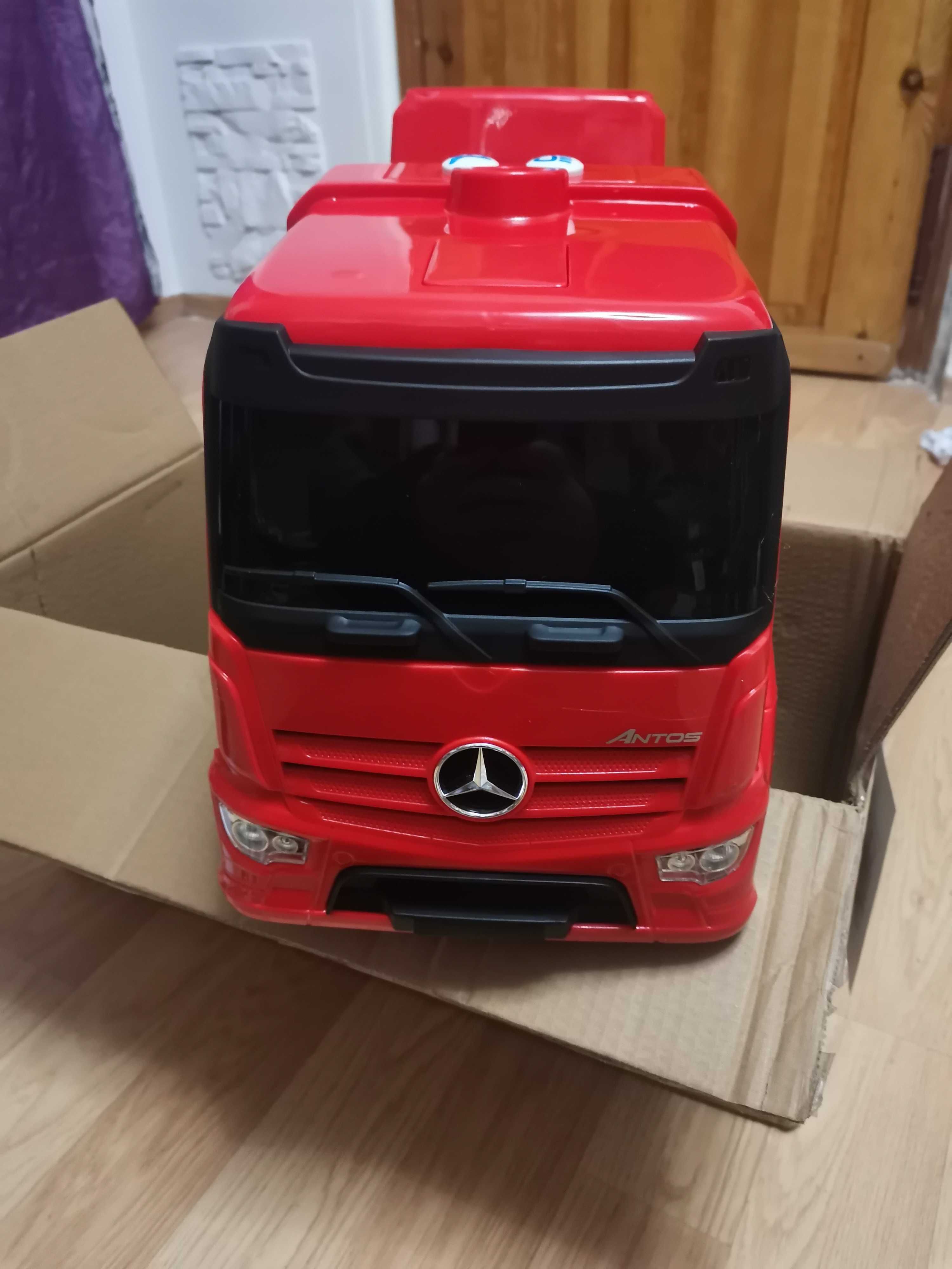 jeździk autko jeździk pojazd dziecięcy na licencji Mercedes