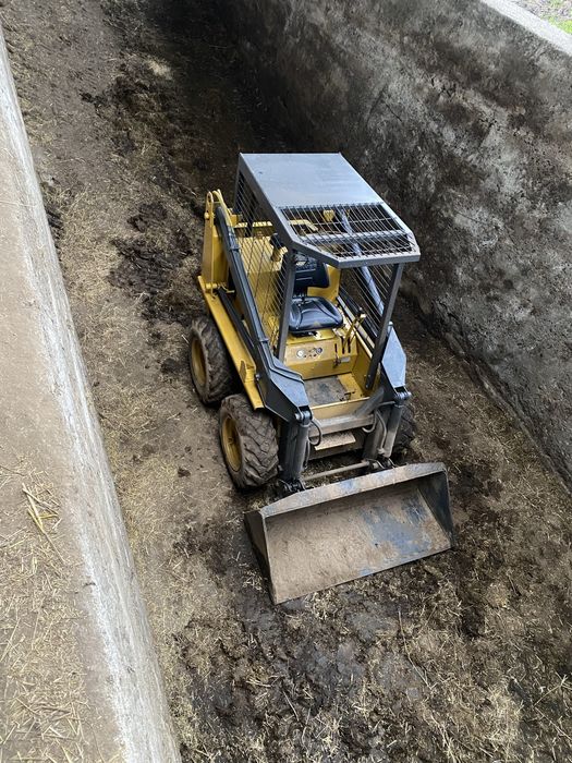 Mini pa carregadora CASE