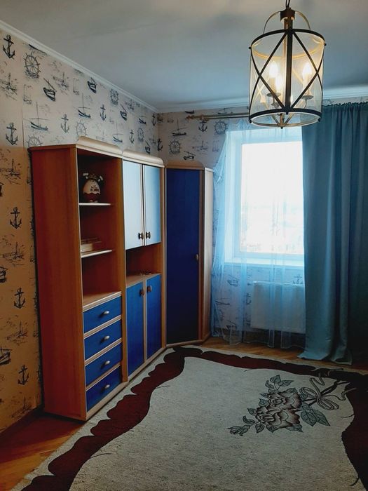 3 кімнатна квартира Рекордна / р-н Будинку меблів БК "Стікон"