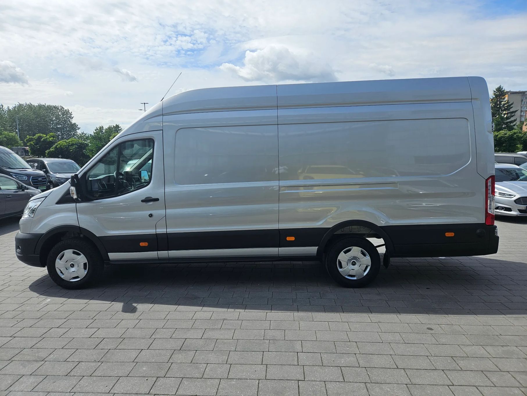 Ford Transit  Ford Transit VAN L4H3 2.0 EcoBlue 165 KM M6 RWD TREND