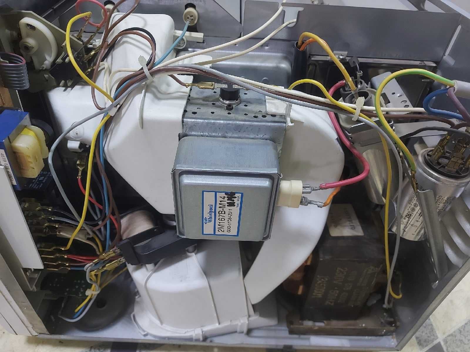 Микроволновая печь Whirlpool MT 255/WH Запчасти Магнетрон Тарелка