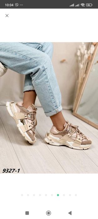 Жіночі кросівки у стилі d&g