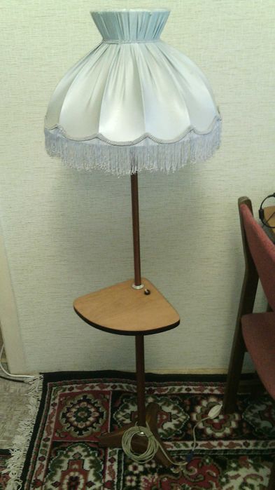 Настольная  лампа.