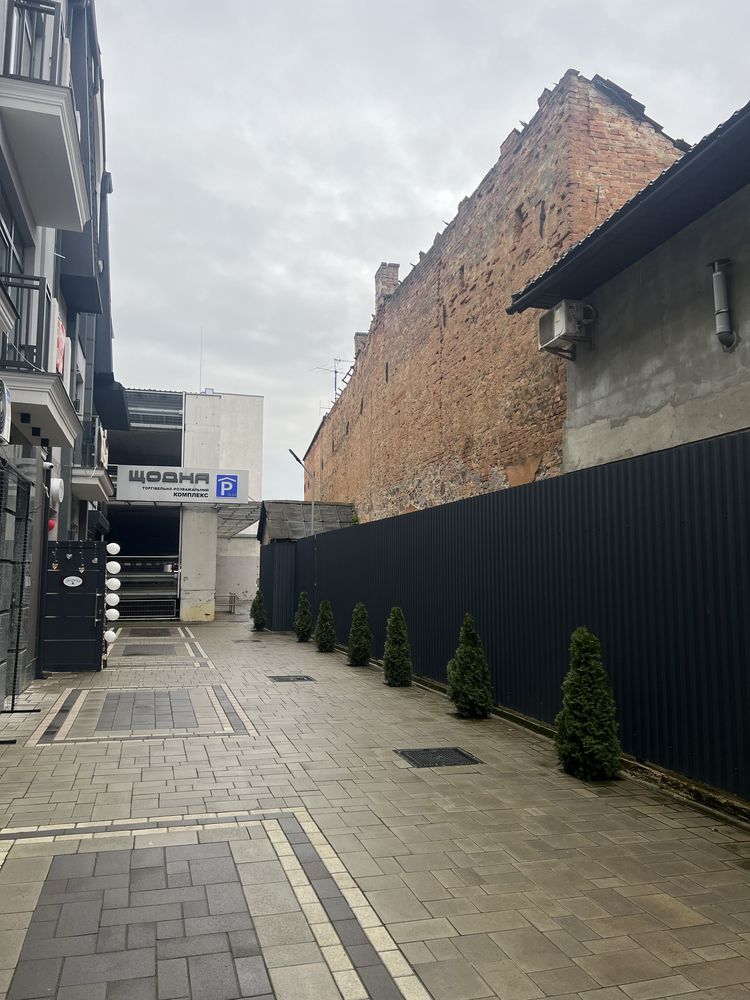 Продам комерційне приміщення в центрі Мукачева