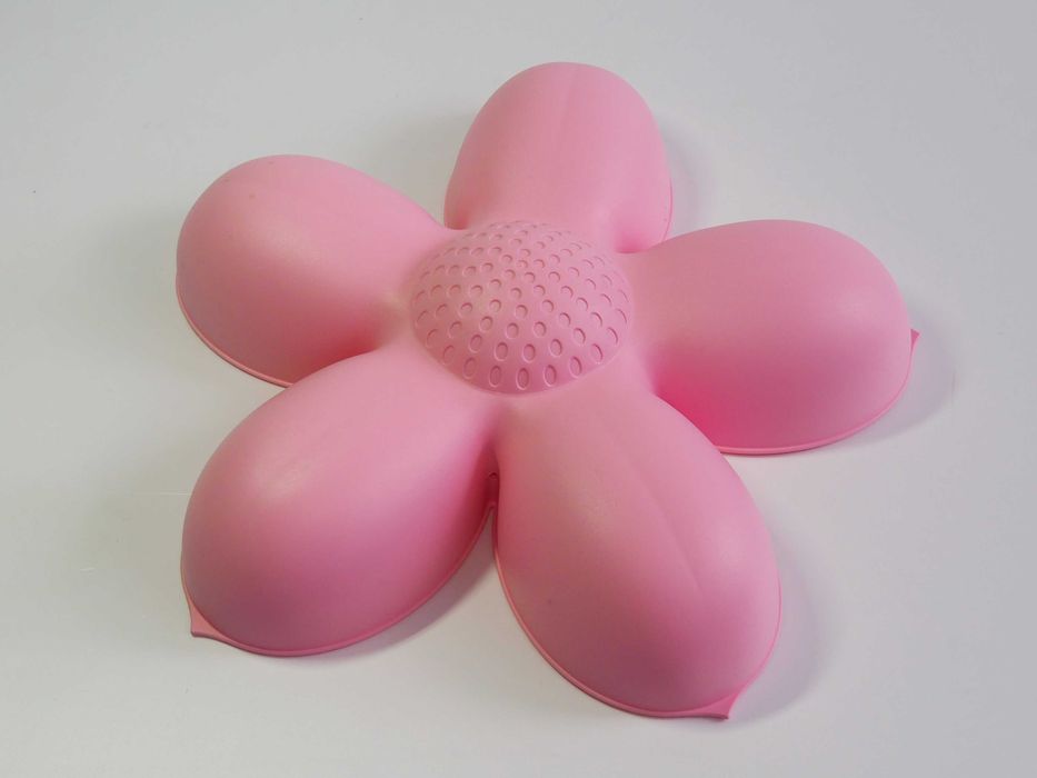Lampa ścienna IKEA Smila Blomma do pokoju dziecięcego, kolor różowy
