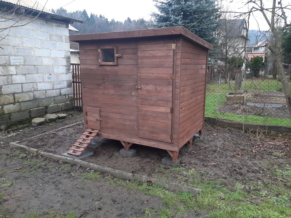 Kurnik dla kur ocieplany