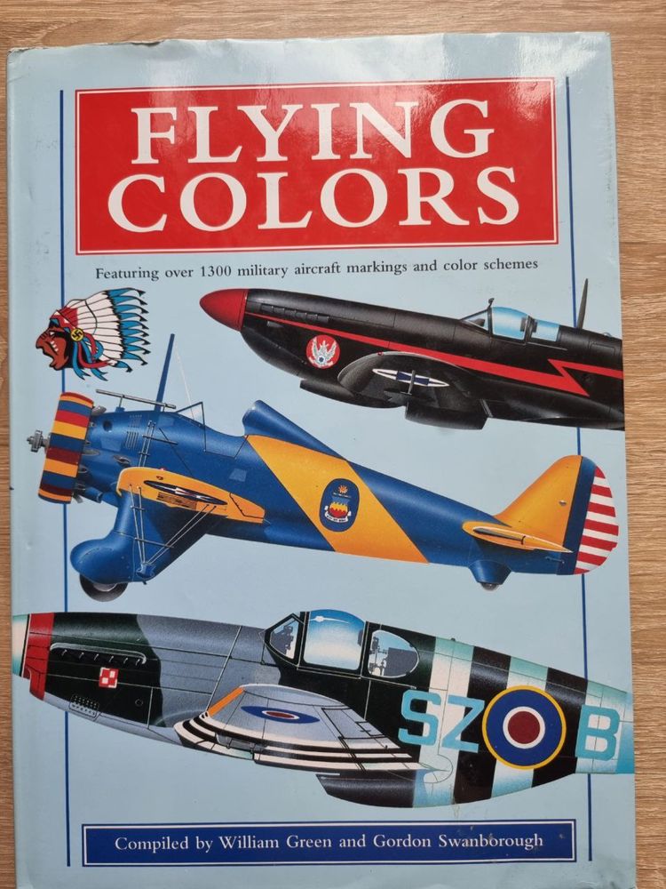 Книга про літаки «Flying Colors»